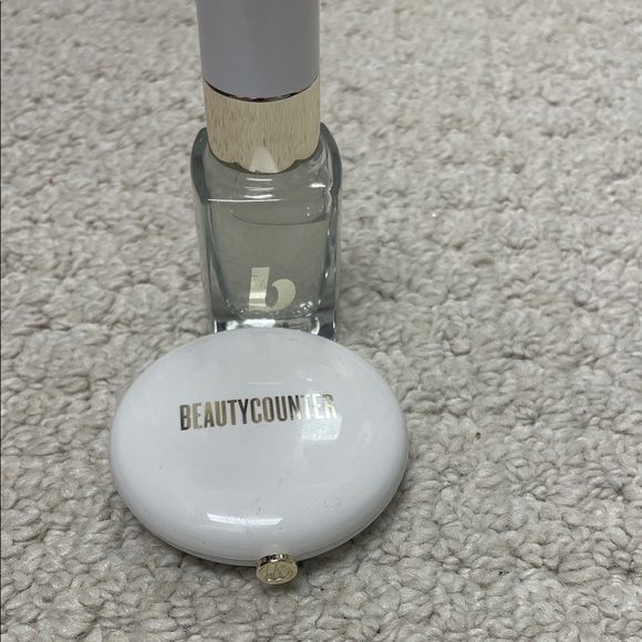 Beauty Blush in Rich Coral - Picture 2 of 5